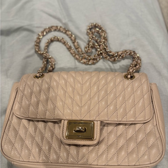 Karl Lagerfeld Handbags - Karl Lagerfeld Quilted Cream Chain Shoulder Bag with Gold Hardware